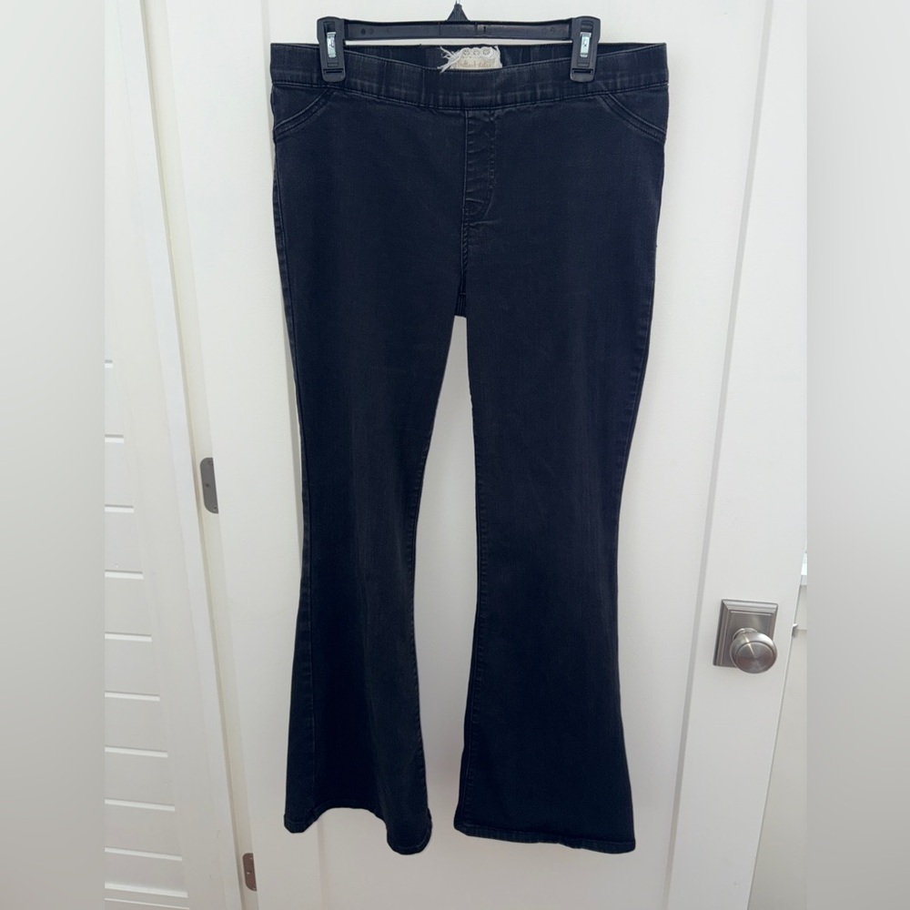 altar'd state pull-on wide flare jeans women's sz L EUC